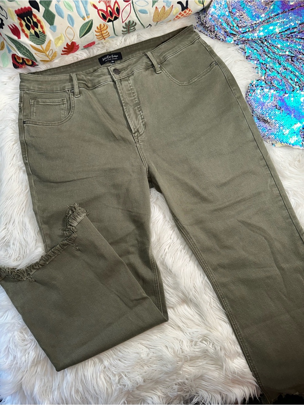 Risen • x Wild Oak Boutique Army Green Distressed Hem Jeans - Picture 2 of 15